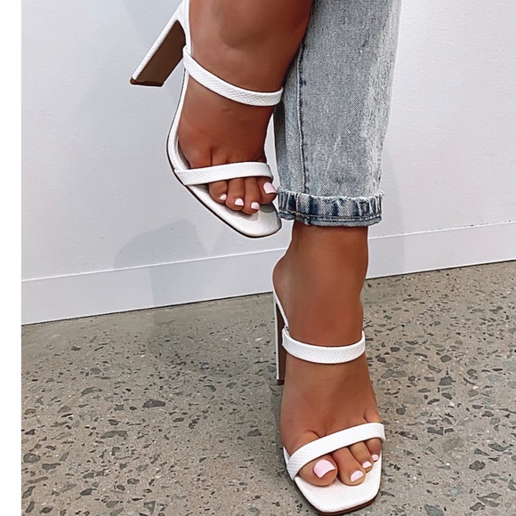 White Fox White Heeled Mules - Picture 4 of 8